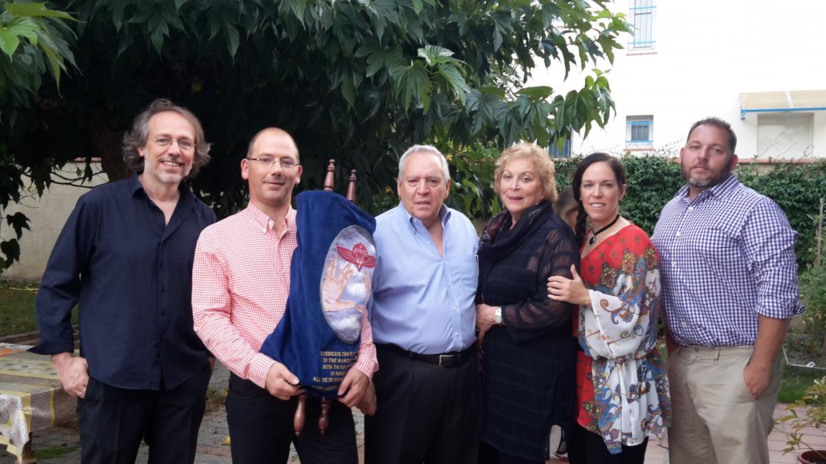 Larry Ritter and family delivering a Torah to Beth Tikvah, Toulouse